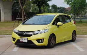 2014 Honda JAZZ 1.5 SV+ i-VTEC รถเก๋ง 5 ประตู 