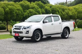 ISUZU D-MAX 1.9 CAB4 Z-Prestige Hi-Lander M/T 2015