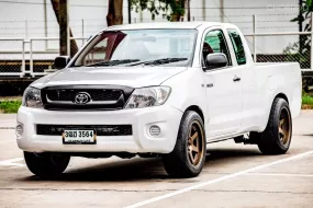 2009 Toyota Hilux Vigo 2.5 E รถเก๋ง 4 ประตู 