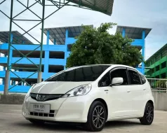 2012 Honda JAZZ 1.3 Hybrid รถเก๋ง 5 ประตู 