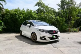 2018 Honda JAZZ 1.5 V+ i-VTEC แต่ง โช๊ค ท่อ ล้อ มีทรงมาแล้ว 