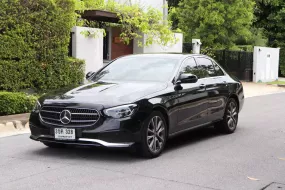 Mercedes-Benz E300 2.0 e AMG Dynamic รถเก๋ง 4 ประตู 