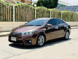 TOYOTA COROLLA ALTIS 1.8 E ปี 2015 เกียร์AUTO สีหายาก Dark Brown Mica Metallic หรูหรามีระดับ