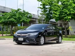 ขายรถ HONDA CIVIC 1.8 E ปีจด 2017