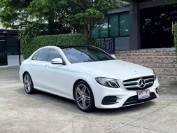 2017 BENZ E CLASS E220D AMG รถมือเดียวออกป้ายแดง รถวิ่งน้อย เข้าศูนย์ทุกระยะ ไม่เคยมีอุบัติเหตุครับ