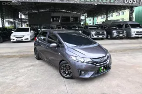 2016 Honda JAZZ 1.5 V+ i-VTEC รถเก๋ง 5 ประตู ออกรถง่าย แต่งมาแล้วนิดหน่อย 