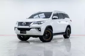 5A840 Toyota Fortuner 2.8 V 4WD SUV 2016 