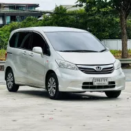 2013 Honda Freed 1.5 SE ออกรถ 0 บาท