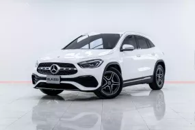 5A861 Mercedes-Benz GLA200 1.3 AMG Dynamic SUV 2021 