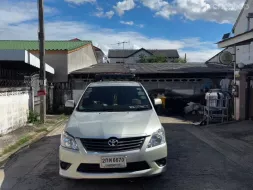 2013 Toyota Innova 2.0 E MPV รถบ้านมือเดียว