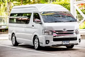 2012 Toyota COMMUTER 2.5 D4D   ผ่อนเริ่มต้น 9***บาท