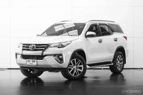 2017 Toyota Fortuner 2.4 V 4WD SUV ฟรีดาวน์