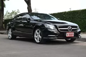 Benz CLS350 3.5 W218 2012 รถบ้านมือเดียวใช้งานน้อยไมล์เพียง 9 หมื่นกว่าโล ชุดแต่งศูนยืรอบคัน