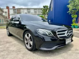 2019 Mercedes-Benz E220 2.0 d Exclusive รถเก๋ง 4 ประตู 