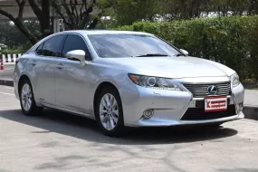 Lexus ES300h 2.5 Luxury 2014 รถบ้านมือเดียวออกศูนย์ใช้งานน้อย เจ้าของเดิมดูแลดีเช็คศุนย์ทุกระยะ