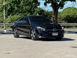 2017 Mercedes-Benz CLA200 1.6 Urban รถเก๋ง 4 ประตู ออกรถ 0 บาท