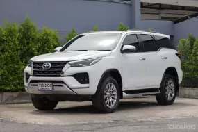 2020 Toyota Fortuner 2.4 V SUV ออกรถง่าย