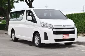 Toyota Hiace 2.8 ECO รถตู้เตี้ยพร้อมใช้งานมีเบาะ 1 แถวยกของขึ้นลงสะดวก ฟรีดาวน์ได้