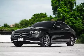 New !!  Benz E300e Avantgarde สีเทา ปี 2021  รถสภาพสวยมาก รถพร้อมใช้งานทันที