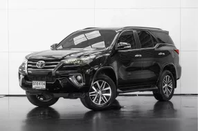 2016 Toyota Fortuner 2.8 V 4WD SUV รถสวย