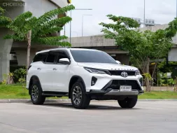 Toyota Fortuner 2.4 V Leader 2WD ปี : 2023