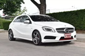 Mercedes-Benz A250 2.0 W176 Sport 2014 รถบ้านมือเดียวออกศูนย์ใช้งานน้อยไมล์เพียง 7 หมื่นกว่าโล 