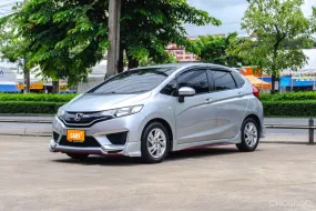 HONDA JAZZ 1.5 V ปี 2015 -4กภ-6491-