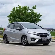 2015 Honda JAZZ 1.5 SV i-VTEC รถเก๋ง 5 ประตู 