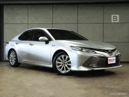 2020 Toyota Camry 2.5 Hybrid Sedan AT ไมล์เเท้ ประวัติดูแลรักษารถดี มือเเรกจากป้ายเเดง B3441