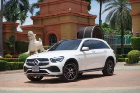 2022 MERCEDES-BENZ GLC300e AMG Dynamic