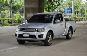 Mitsubishi Triton 2.4 GLX Cab MT 2011 