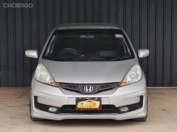 2013 Honda JAZZ 1.5 SV รถเก๋ง 5 ประตู รถสวย