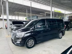 HYUNDAI H1 2.5 DELUXE ปี 2019 รถบ้าน มือแรกออกห้าง ไมล์น้อย 7 หมื่นโล ประตูไฟฟ้า รับประกันตัวถังสวย