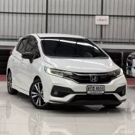 2017 Honda JAZZ 1.5 RS i-VTEC รถเก๋ง 5 ประตู ฟรีดาวน์