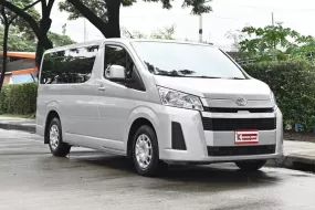 Toyota Hiace 2.8 ECO 2020 รถตู้เตี้ยเจาะกระจกเบาะ 1 แถวใช้วิ่งงานเซอร์วิสได้แถมจอแอนดรอยซ์ ฟรีดาวน์ 