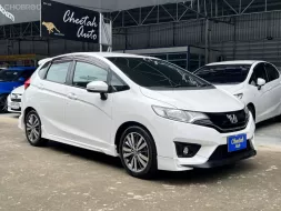 2015 Honda JAZZ 1.5 SV+ i-VTEC รุ่นTOPสุด ชุดแต่งสเกิร์ตรอบคัน