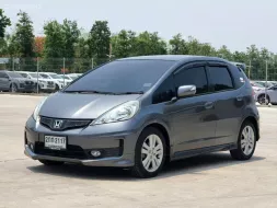 2013 Honda JAZZ 1.5 SV i-VTEC มือเดียวป้ายแดง ไมล์น้อย