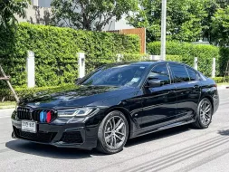 2021 BMW 520d 2.0 M Sport รถเก๋ง 4 ประตู ออกรถง่าย รถบ้านมือเดียว ไมล์น้อย 