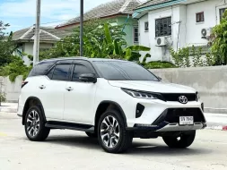 2022 Toyota Fortuner 2.4 Leader V 4WD SUV เจ้าของขายเอง รถบ้านมือเดียว ไมล์น้อย 