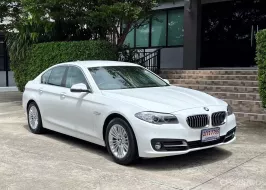 2016 BMW F10 520D LCI รถมือเดียวออกป้ายแดง รถวิ่งน้อย มีประวัติ SERVICE ครบ รถไม่เคยมีอุบัติเหตุครับ