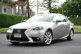 Lexus IS300h Luxury 2013