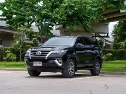 ขายรถ TOYOTA FORTUNER 2.8 V 4WD ปี จด 2016