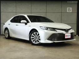 2019 Toyota Camry 2.5 Hybrid Premium AT TOPสุด FULL OPTION ไมล์เเท้ วิ่งเฉลี่ยต่อปีน้อยมากครับ B8518