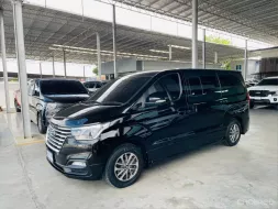 HYUNDAI H1 2.5 DELUXE 2019 รถสวย มือแรกออกห้าง ไมล์น้อย 3 หมื่นโล TOP สุด ประตูไฟฟ้า รับประกันตัวถัง