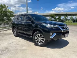 2017 Toyota Fortuner 2.8 V 4WD SUV รถสภาพดี มีประกัน