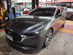 MAZDA 3 2.0 S ปี 2020 -ผ่อนเริ่มต้น 9,XXX-