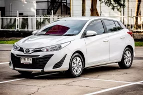 2018 Toyota YARIS 1.2 E รถเก๋ง 5 ประตู 