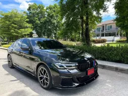 2023 BMW 530e 2.0 M Sport รถเก๋ง 4 ประตู ออกรถง่าย รถบ้านมือเดียว ไมล์น้อย 