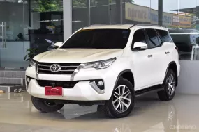 Toyota Fortuner 2.8 V 4WD ปี 2016 รถบ้านมือเดียว ใช้น้อยเข้าศูนย์ตลอด สวยเดิม ยางดอกเต็ม ออกรถ0บาท