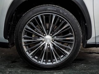 Lexus NX300h ปี 2016  สีเทา เลขไมล์ 65,000 กิโลแท้ๆ 